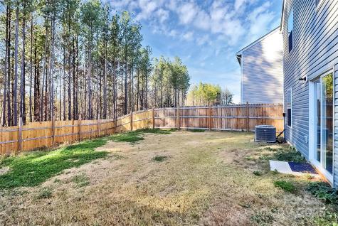 5209 Wolfridge Avenue Charlotte NC 28214
