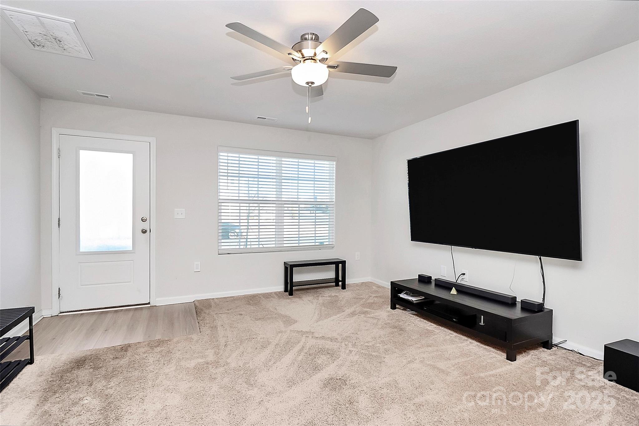 5209 Wolfridge Avenue Charlotte NC 28214