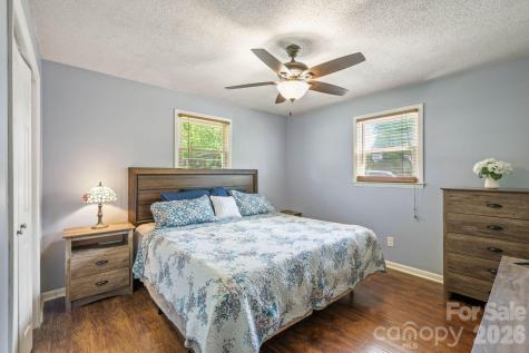2060 Barringer Circle Newton NC 28658