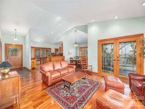 68 Crestwood Road Asheville NC 28804