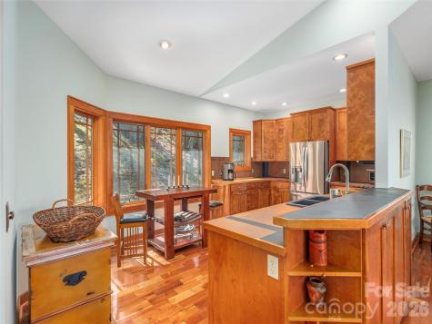 68 Crestwood Road Asheville NC 28804
