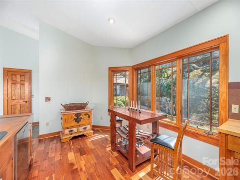 68 Crestwood Road Asheville NC 28804
