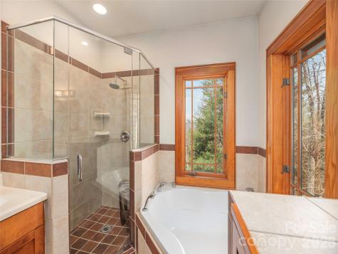68 Crestwood Road Asheville NC 28804