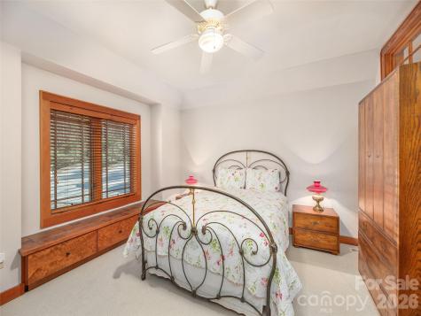 68 Crestwood Road Asheville NC 28804