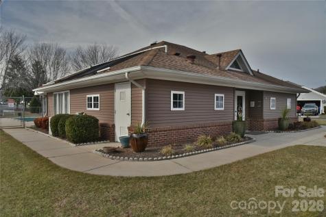 4 Heather Way Candler NC 28715