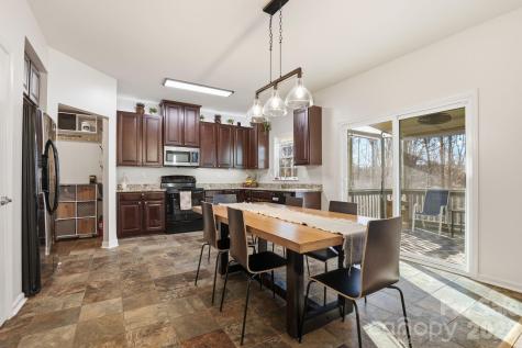 7532 W Berkeley Road Denver NC 28037