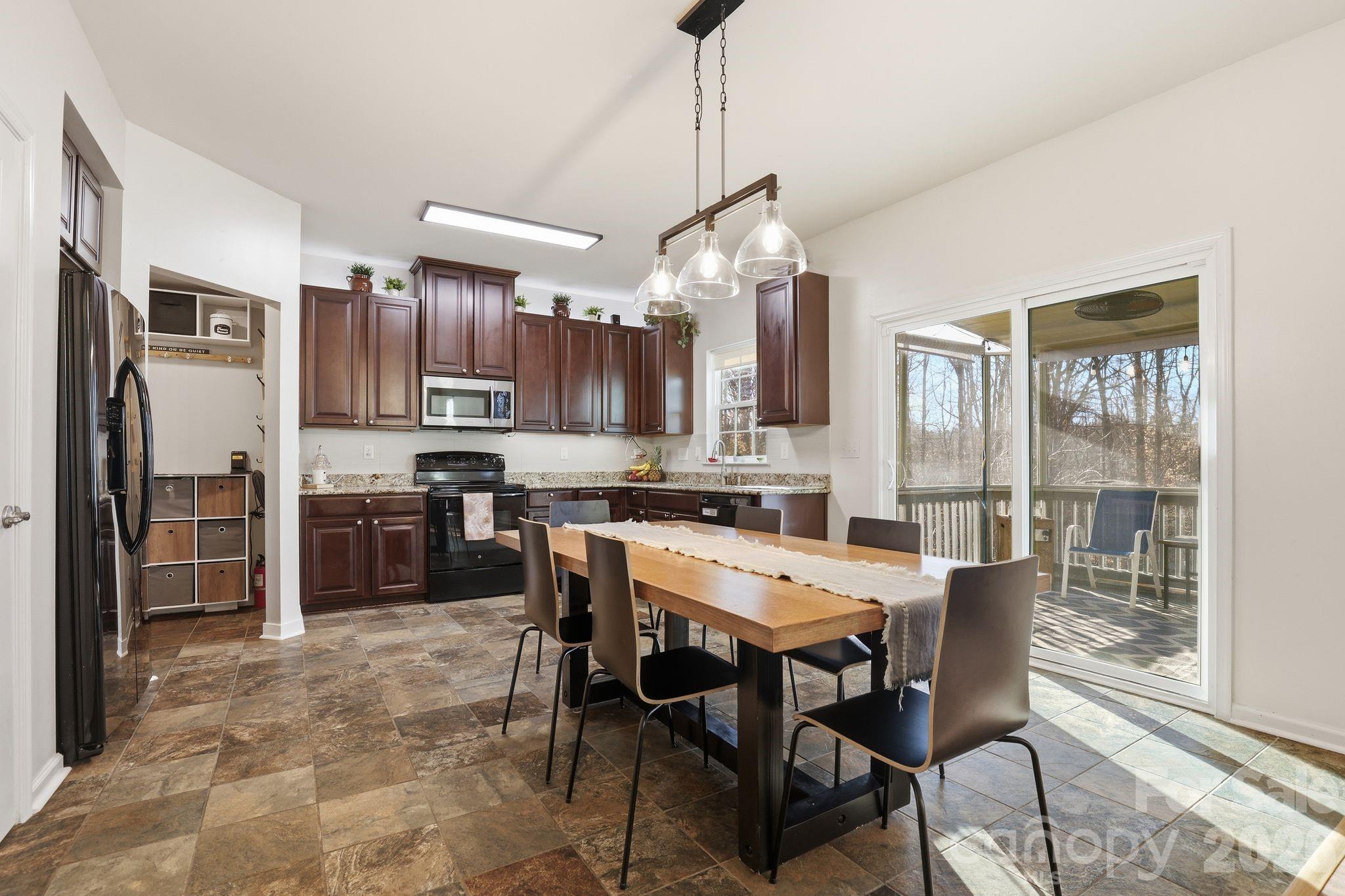 7532 W Berkeley Road Denver NC 28037