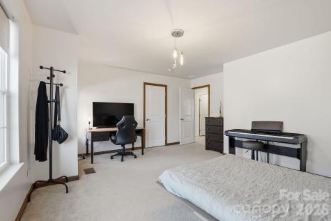 7532 W Berkeley Road Denver NC 28037
