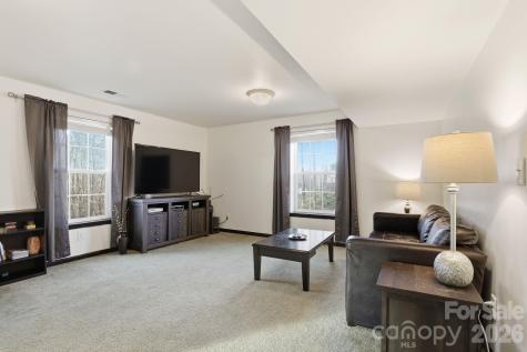 7532 W Berkeley Road Denver NC 28037