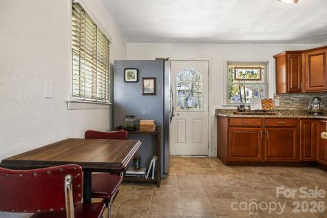 1733 Clairmont Drive Hendersonville NC 28791