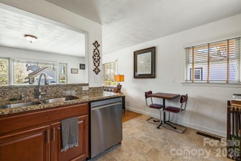 1733 Clairmont Drive Hendersonville NC 28791