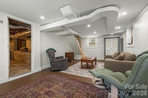1733 Clairmont Drive Hendersonville NC 28791