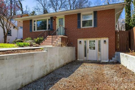 1733 Clairmont Drive Hendersonville NC 28791
