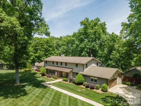 240 36th Avenue Circle NW Hickory NC 28601