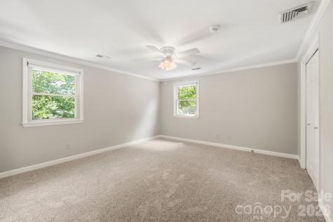 240 36th Avenue Circle NW Hickory NC 28601