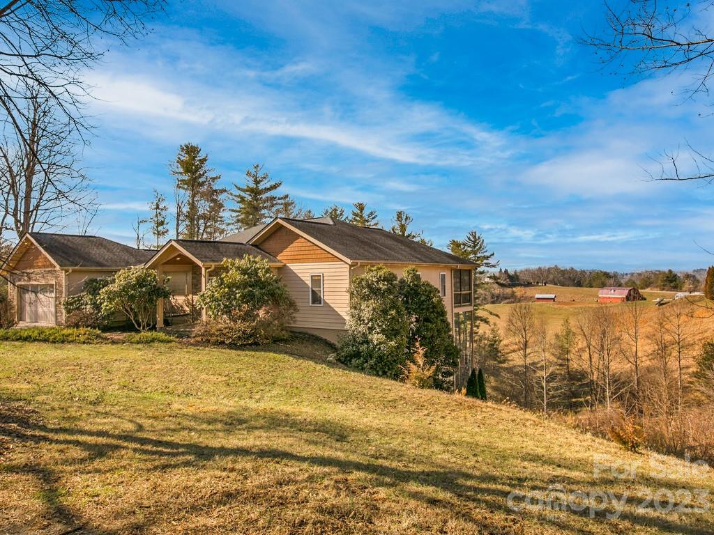90 Forest Ridge Drive Mars Hill NC 28754