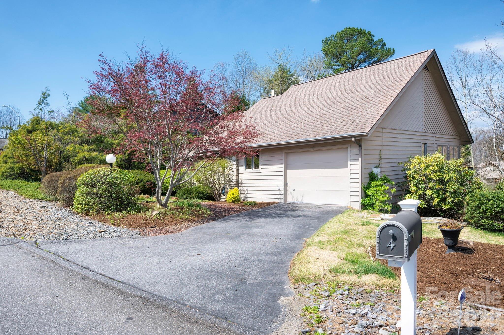 4 Zachary Ridge Road Asheville NC 28804