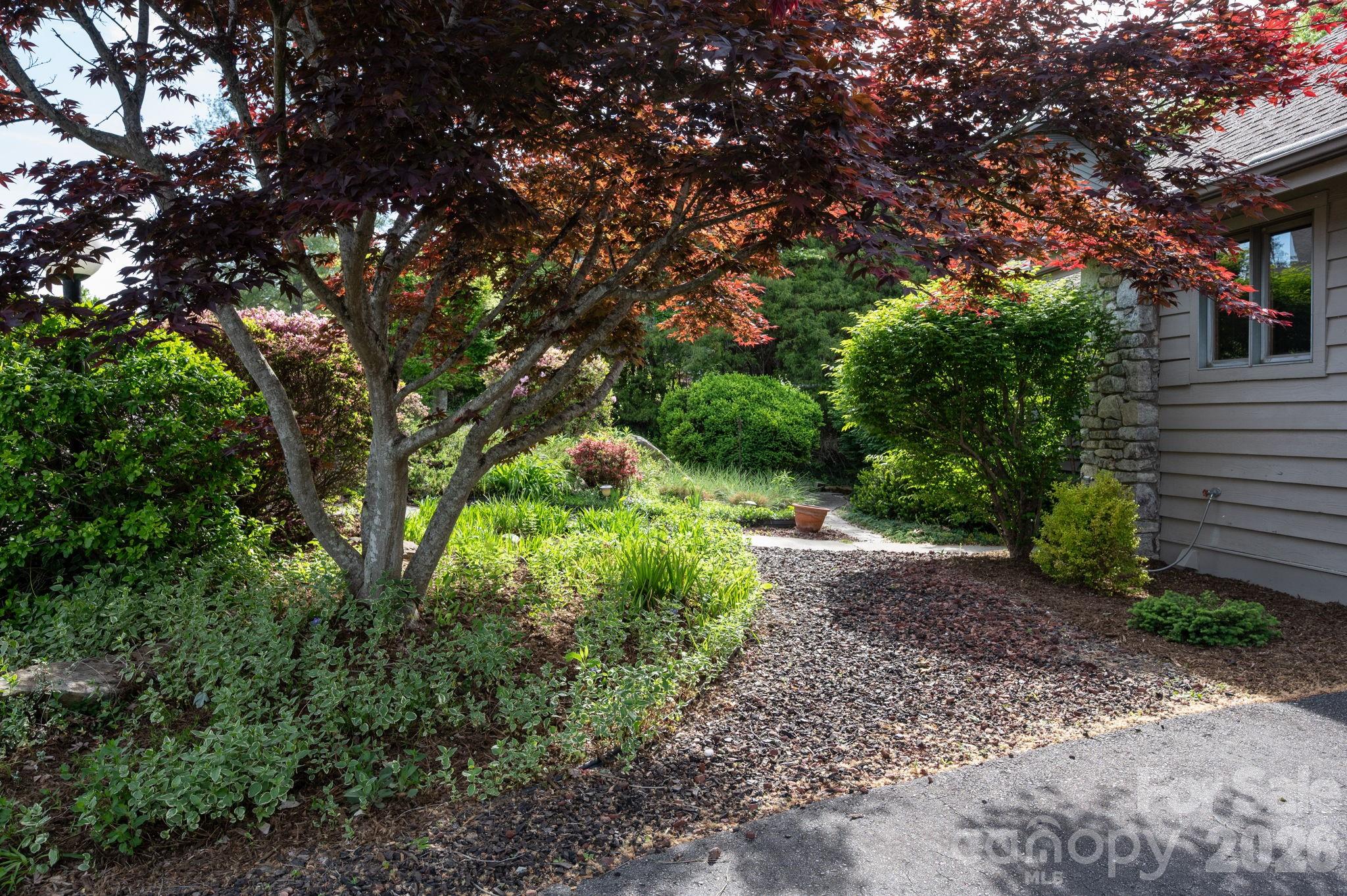 4 Zachary Ridge Road Asheville NC 28804