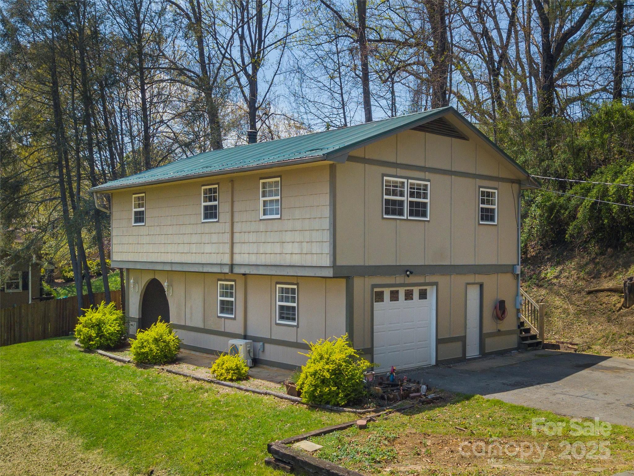 383 Pioneer Drive Waynesville NC 28786