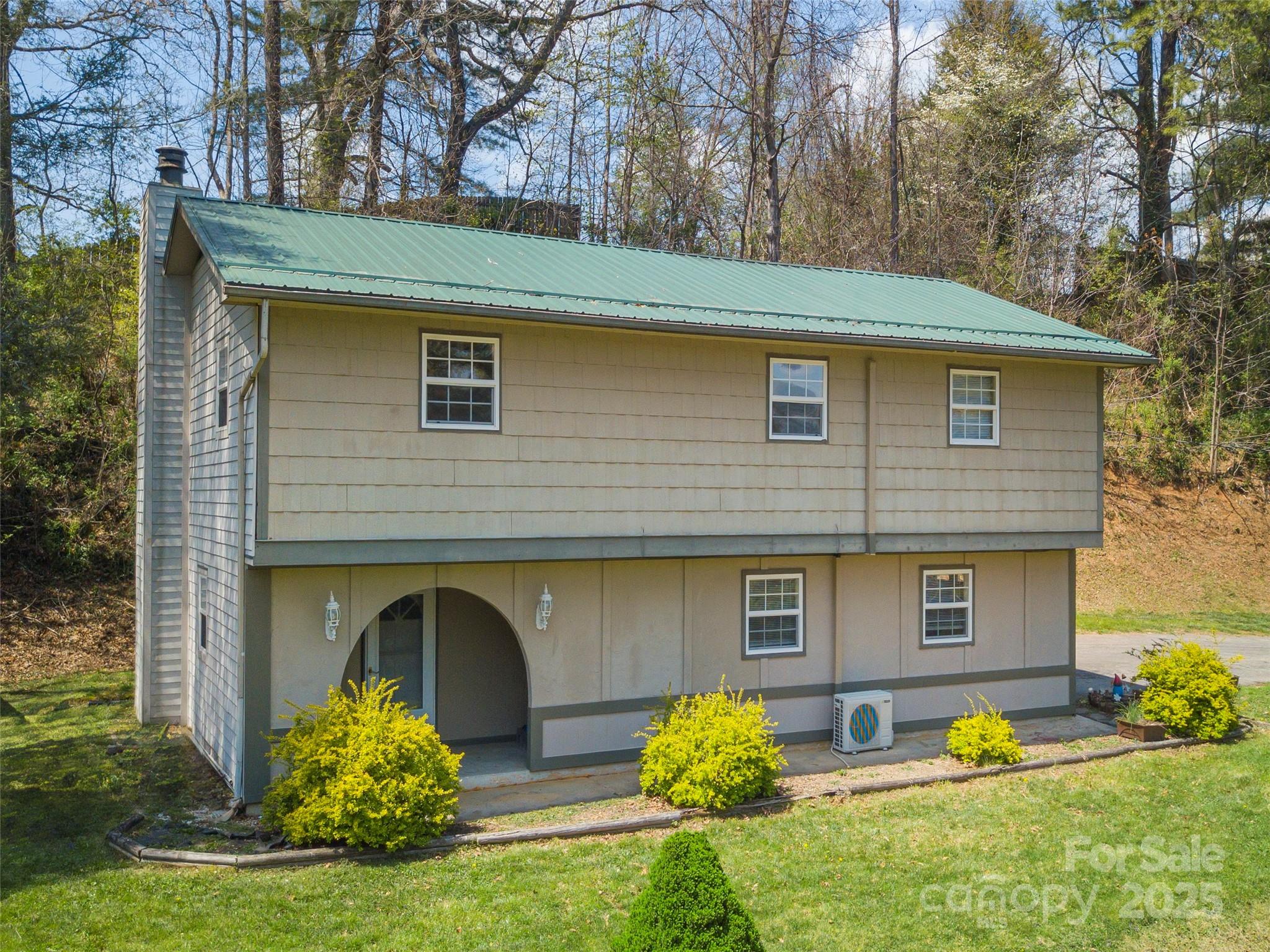 383 Pioneer Drive Waynesville NC 28786