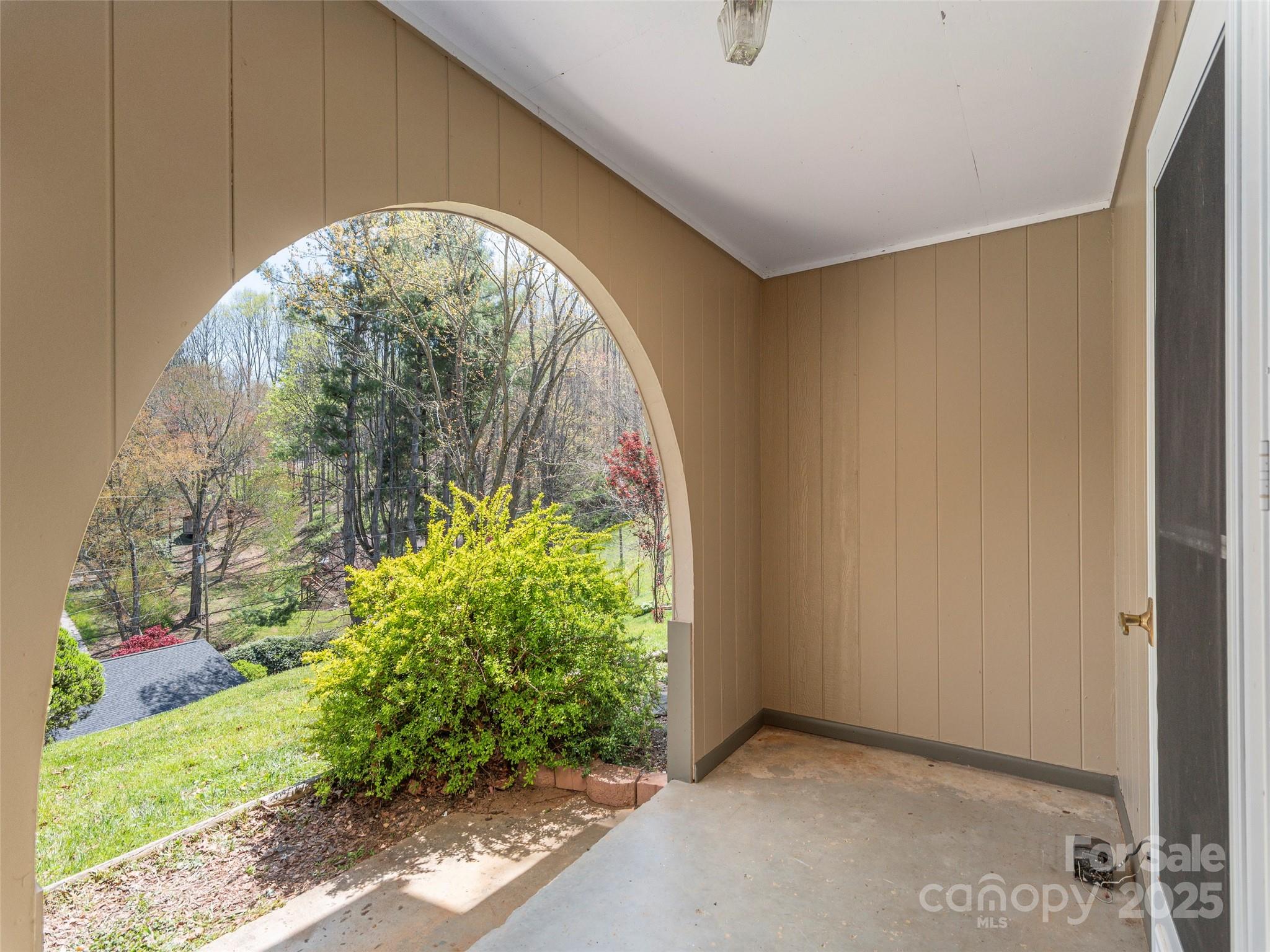 383 Pioneer Drive Waynesville NC 28786