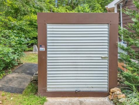 479 Camp Hill Road Mill Spring NC 28756