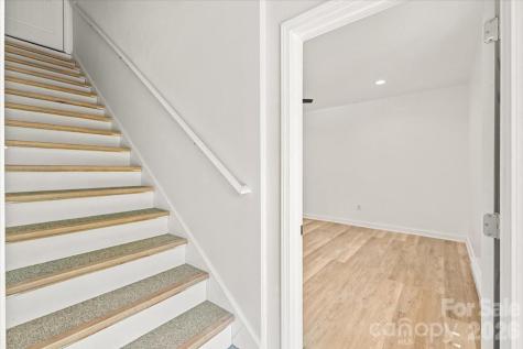 65 Leisure Lane Swannanoa NC 28778
