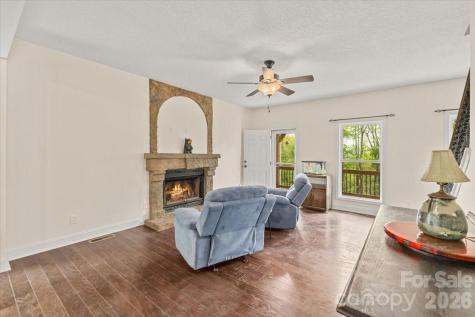 65 Leisure Lane Swannanoa NC 28778