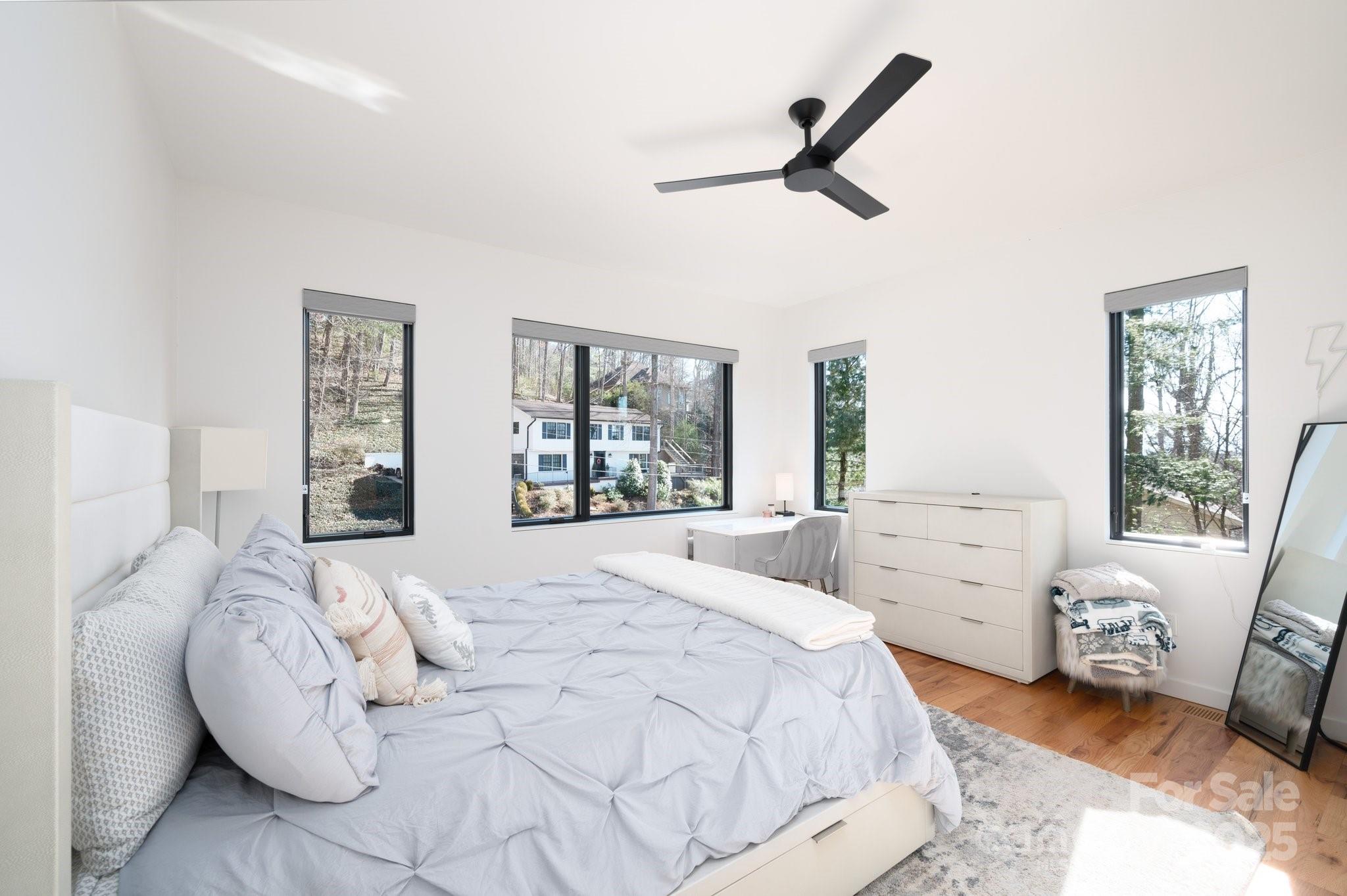 22 Innsbrook Road Asheville NC 28804