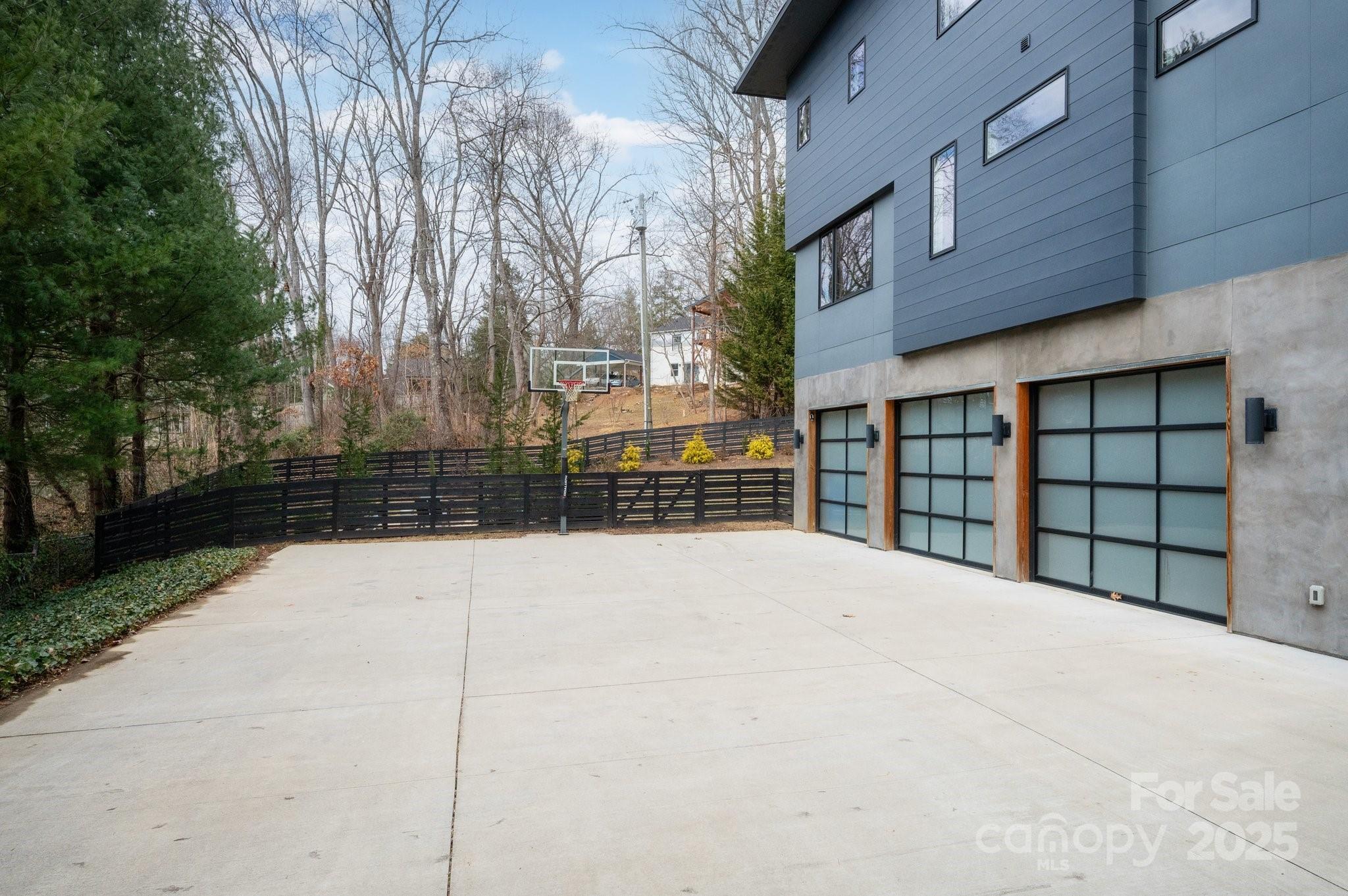22 Innsbrook Road Asheville NC 28804