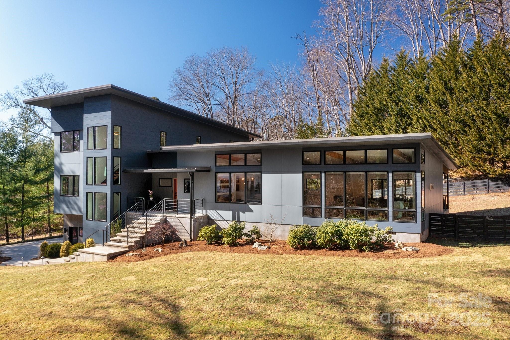 22 Innsbrook Road Asheville NC 28804