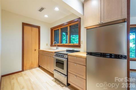 7 Winding Poplar Road Black Mountain NC 28711