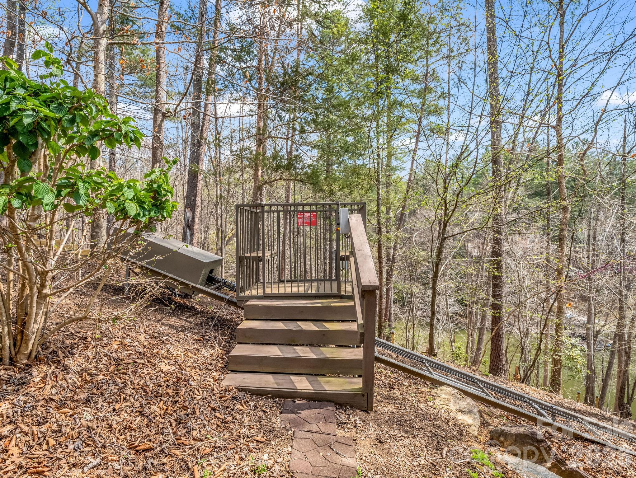 27 Anchor Drive Nebo NC 28761