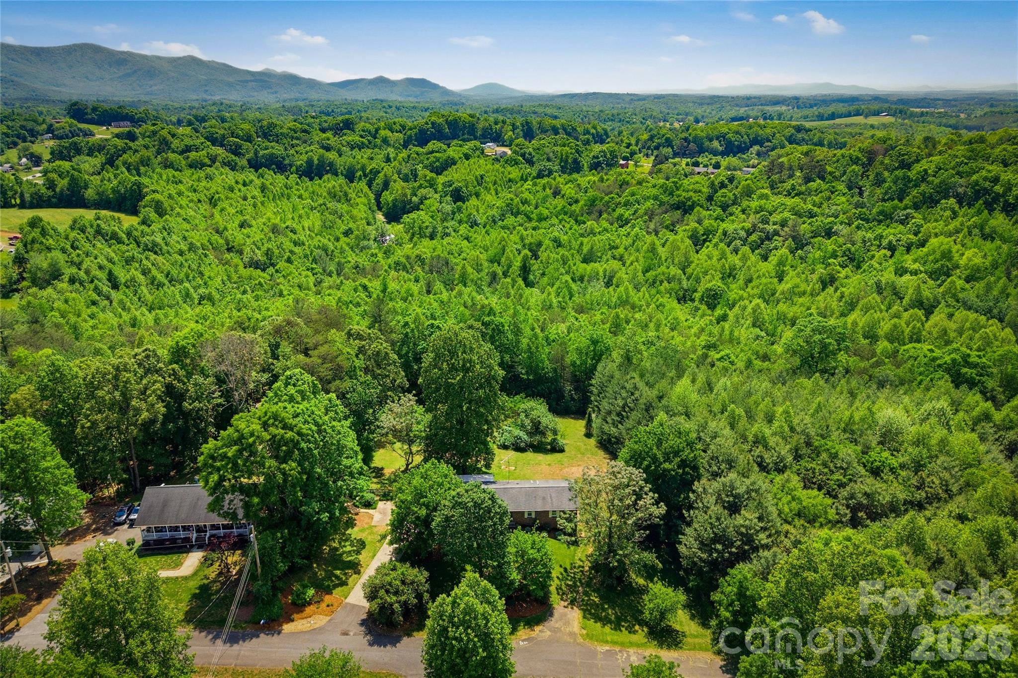 1983 Pinecrest Drive Morganton NC 28655