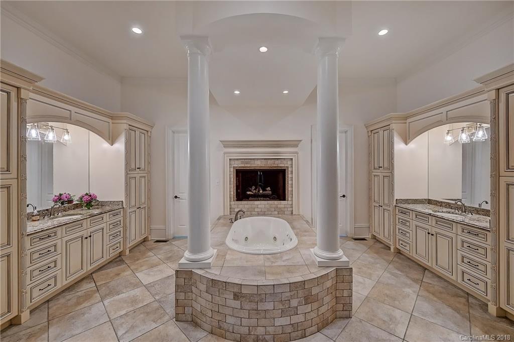 3822 Abingdon Road Charlotte NC 28211