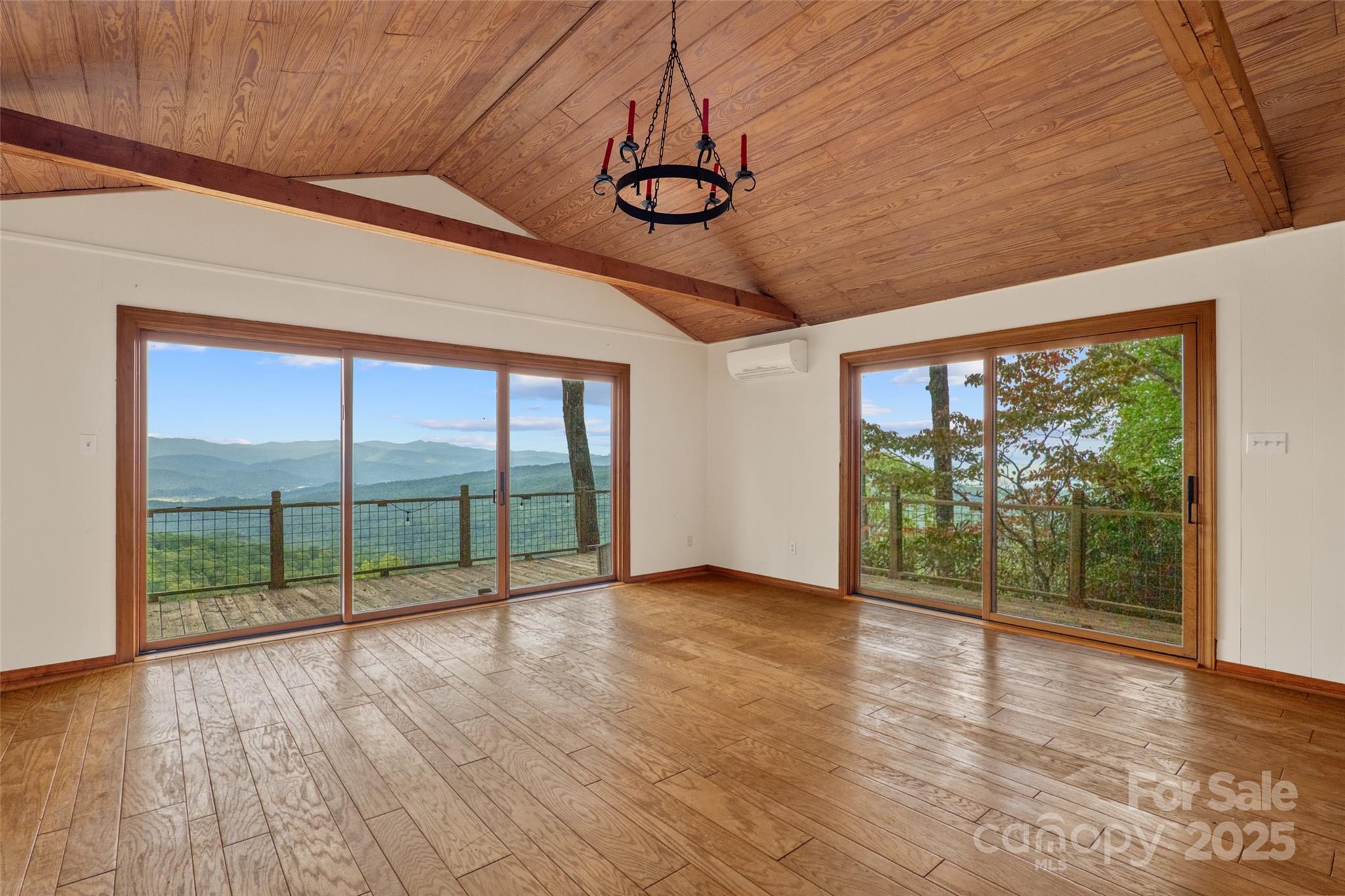 243 Ridgeline Drive Brevard NC 28712