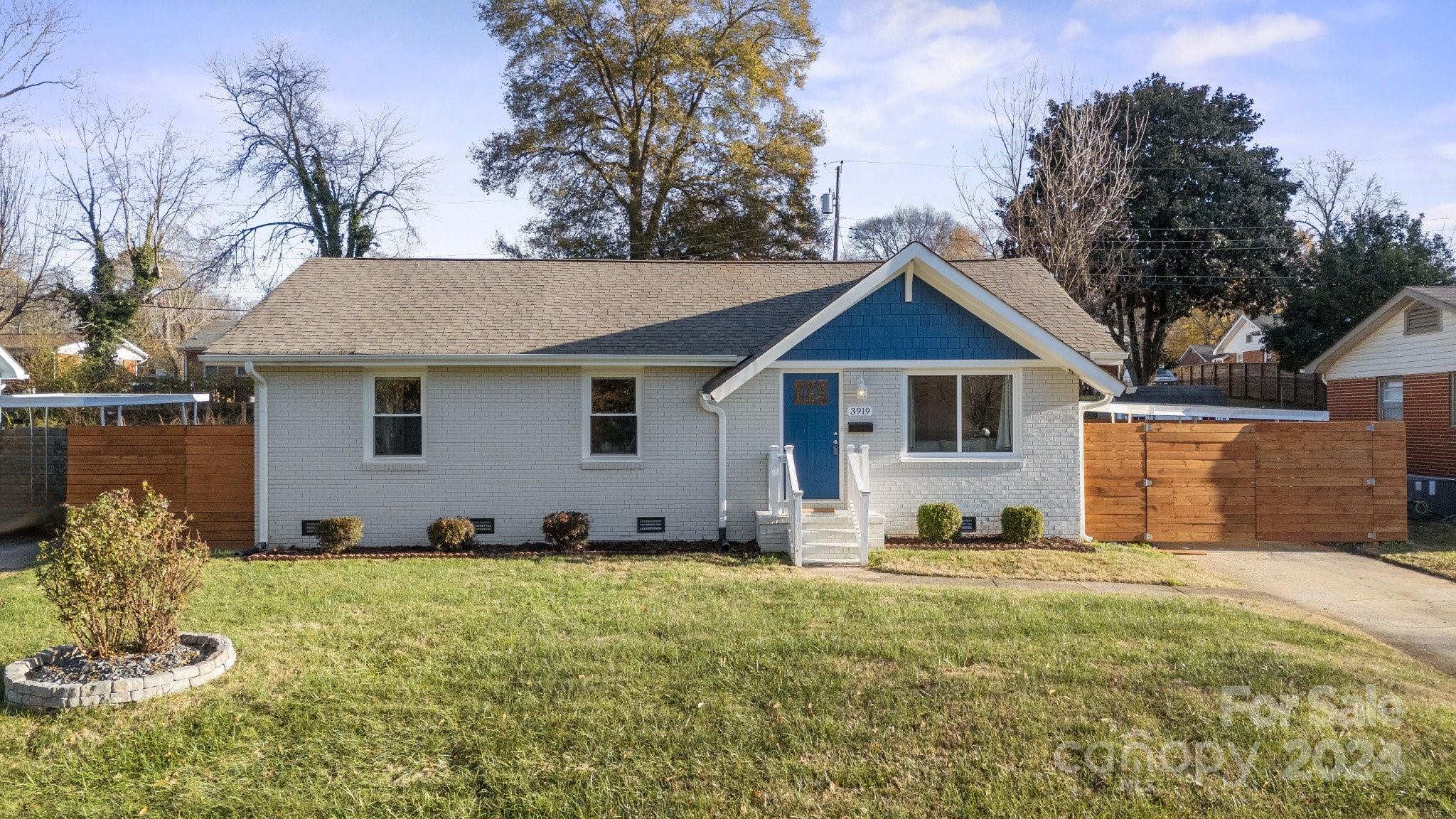 3919 Sunnycrest Lane Charlotte NC 28217