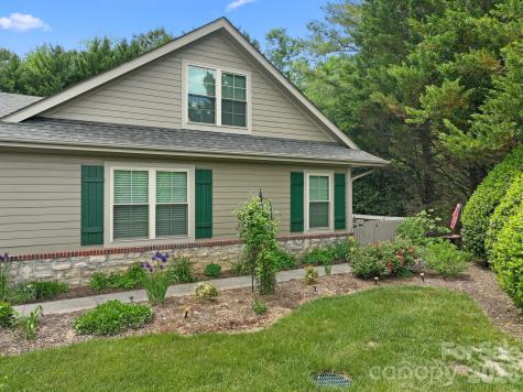 11 Outlook Circle Swannanoa NC 28778