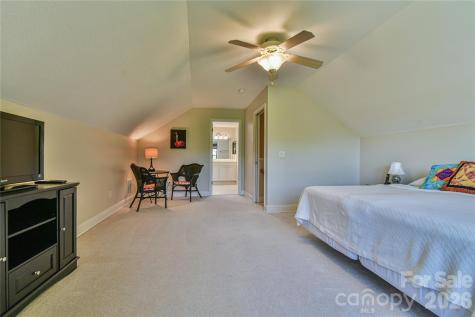 11 Outlook Circle Swannanoa NC 28778