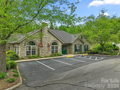 11 Outlook Circle Swannanoa NC 28778