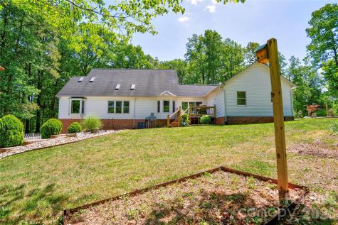 3721 Harris Creek Road Lawndale NC 28090
