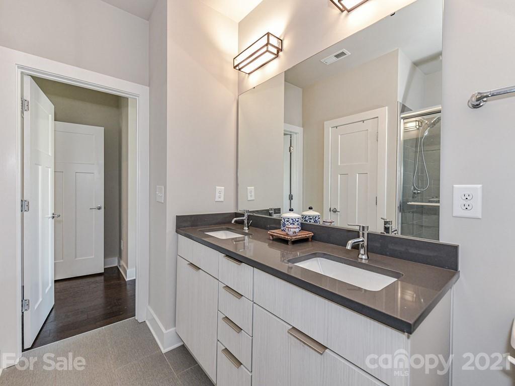 1719 Cannon View Lane Charlotte NC 28208