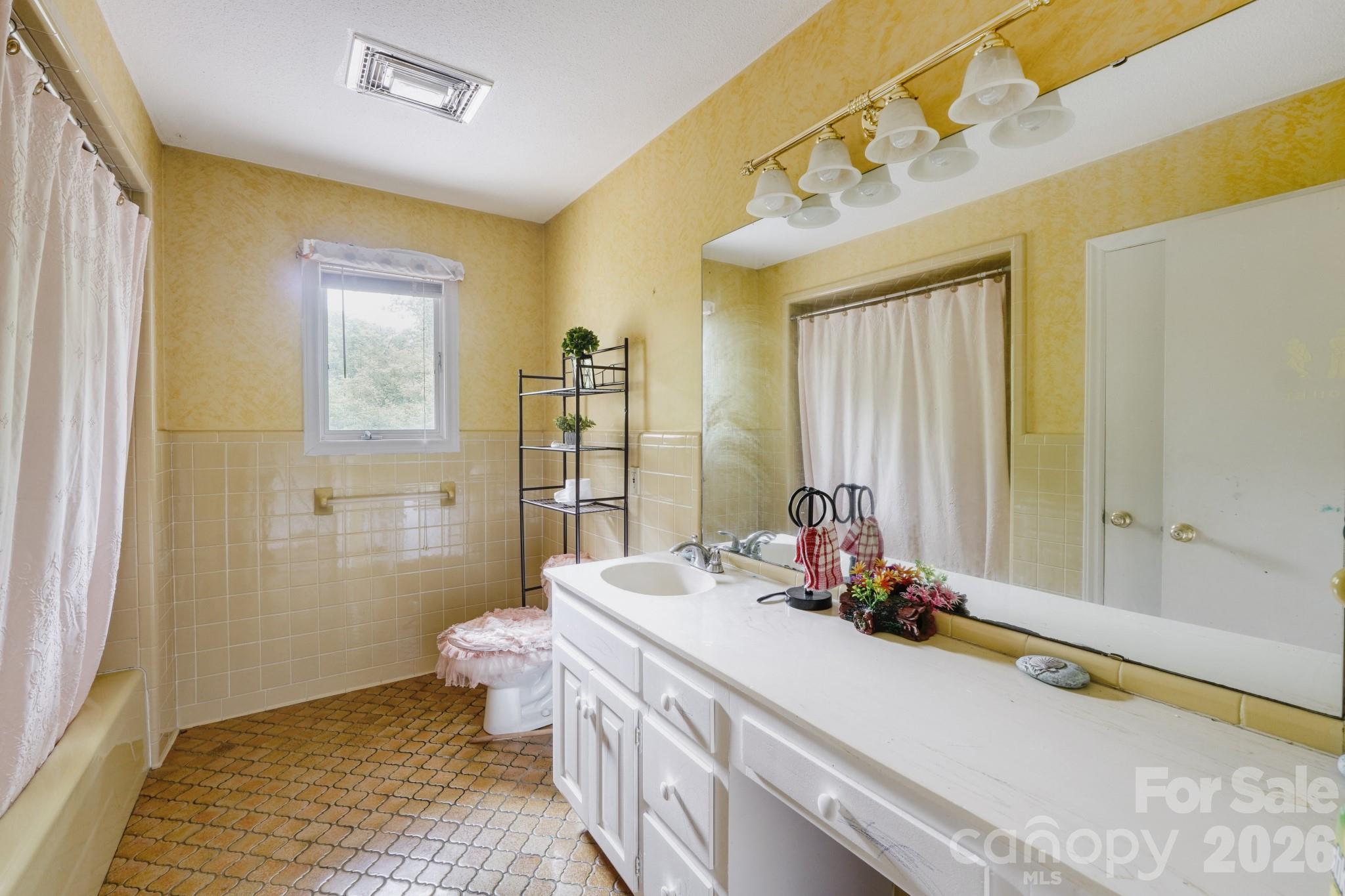 121 Edgerly Court Charlotte NC 28214
