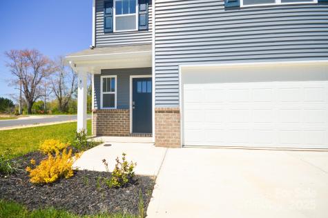 25 Caroline Valley Lane Hendersonville NC 28792