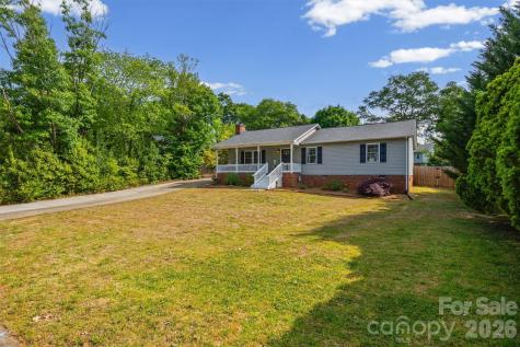1704 Cardinal Court Belmont NC 28012