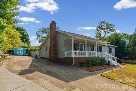 1704 Cardinal Court Belmont NC 28012