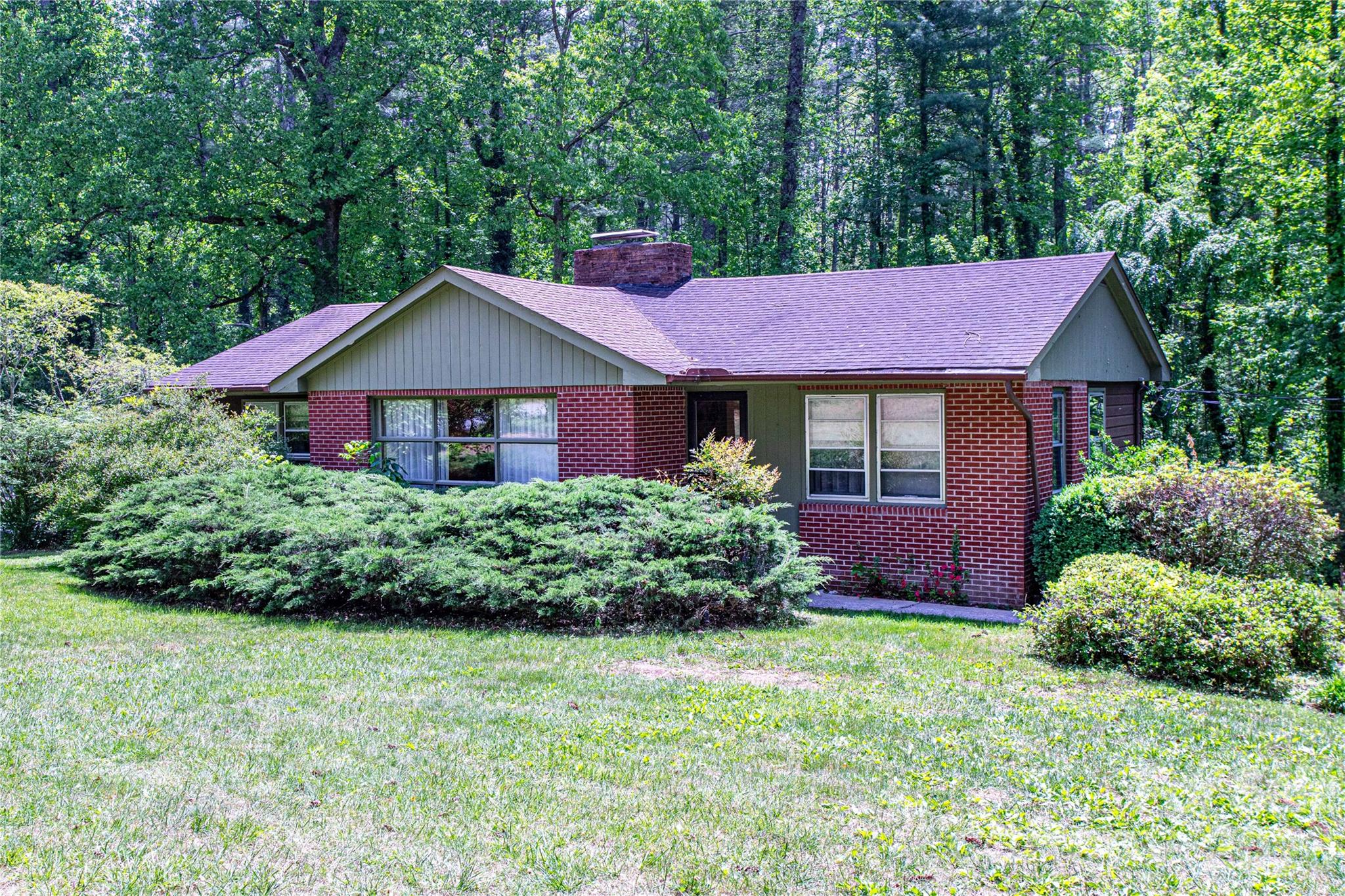 3004 Kanuga Road Hendersonville NC 28739