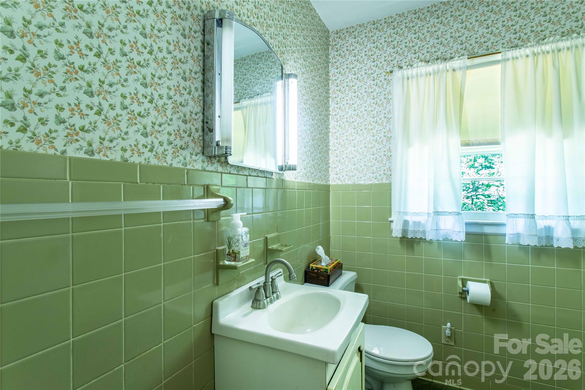 3004 Kanuga Road Hendersonville NC 28739
