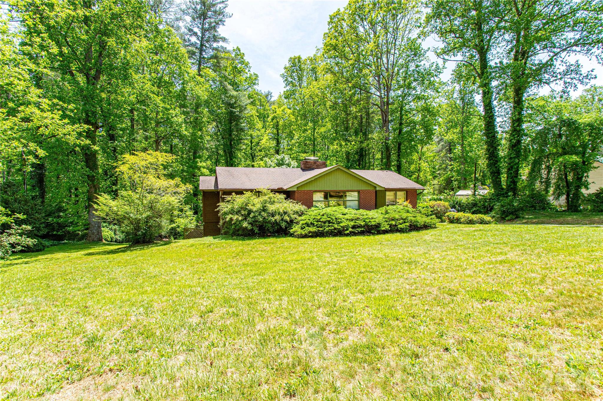 3004 Kanuga Road Hendersonville NC 28739
