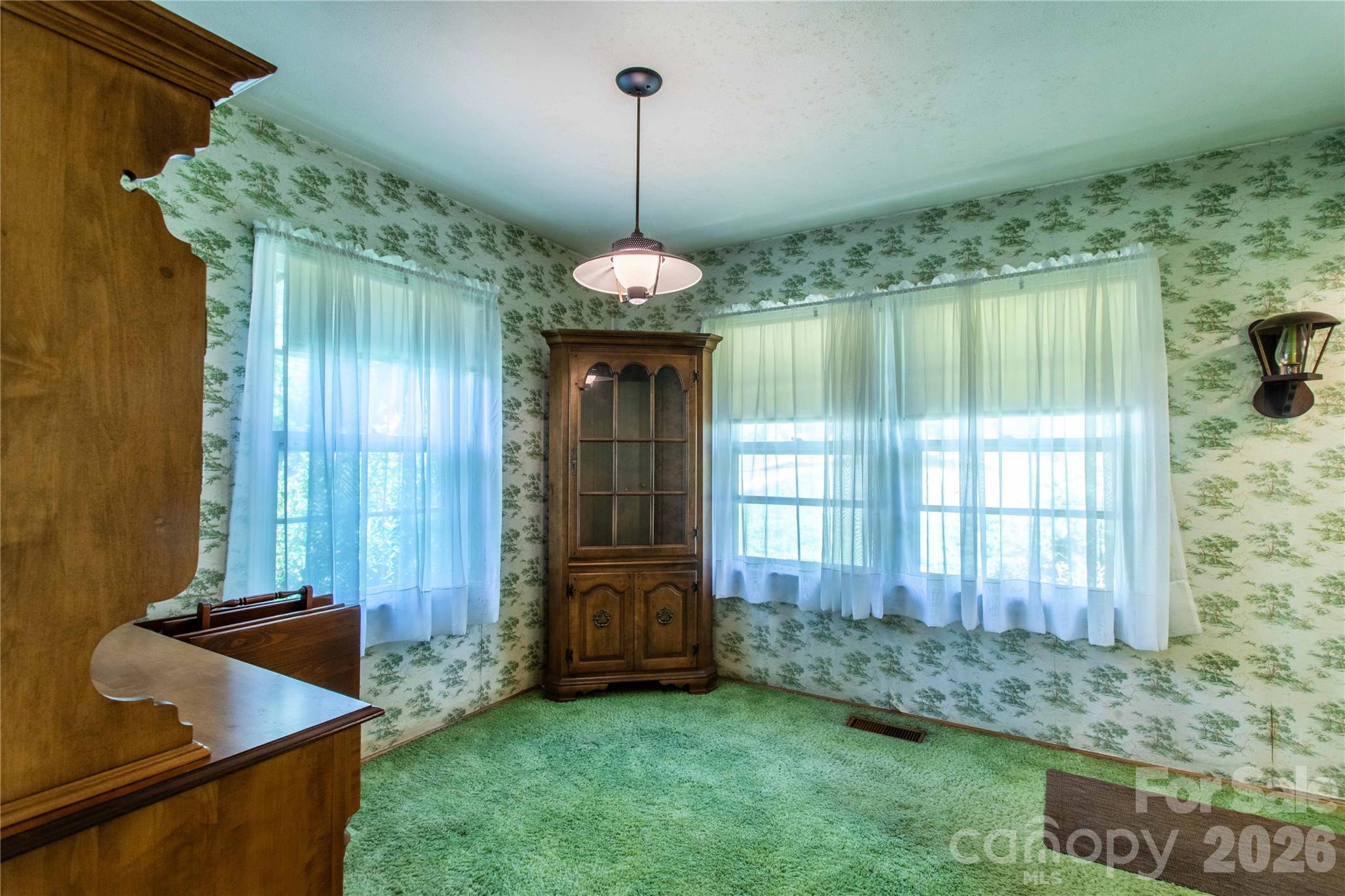3004 Kanuga Road Hendersonville NC 28739